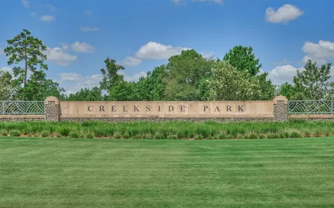 $1,075,000 | 26 Spring Basket Trail, The Woodlands, TX 77389