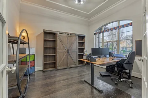 $1,075,000 | 26 Spring Basket Trail, The Woodlands, TX 77389