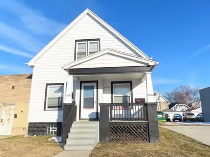 $250,000 | 3424 North Holton Street, Milwaukee, WI 53212