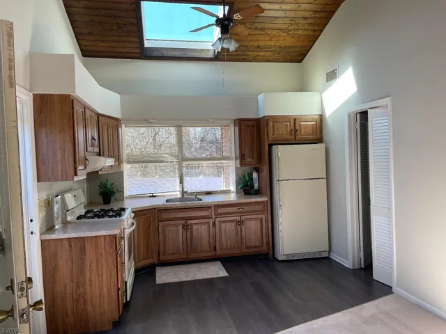 $2,200 | 820 Rhine Boulevard, Raritan, NJ 08869