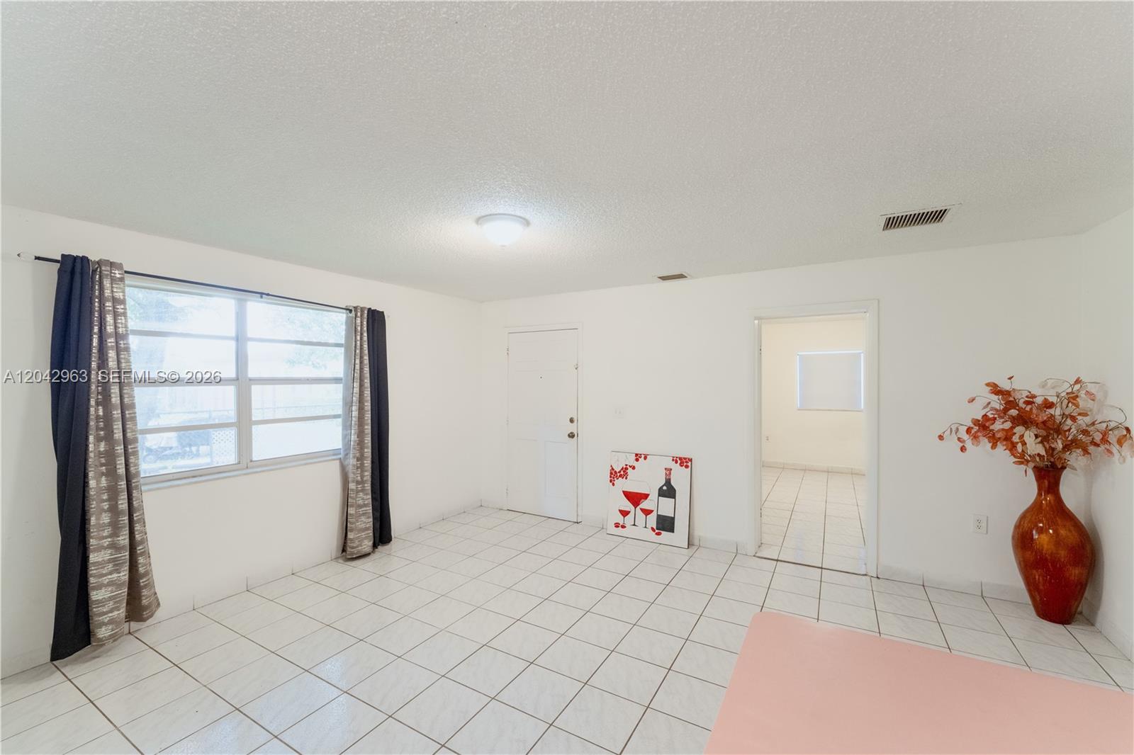 9265 Southwest 38th Street Miami, FL 33165 - Photo 14 of 18