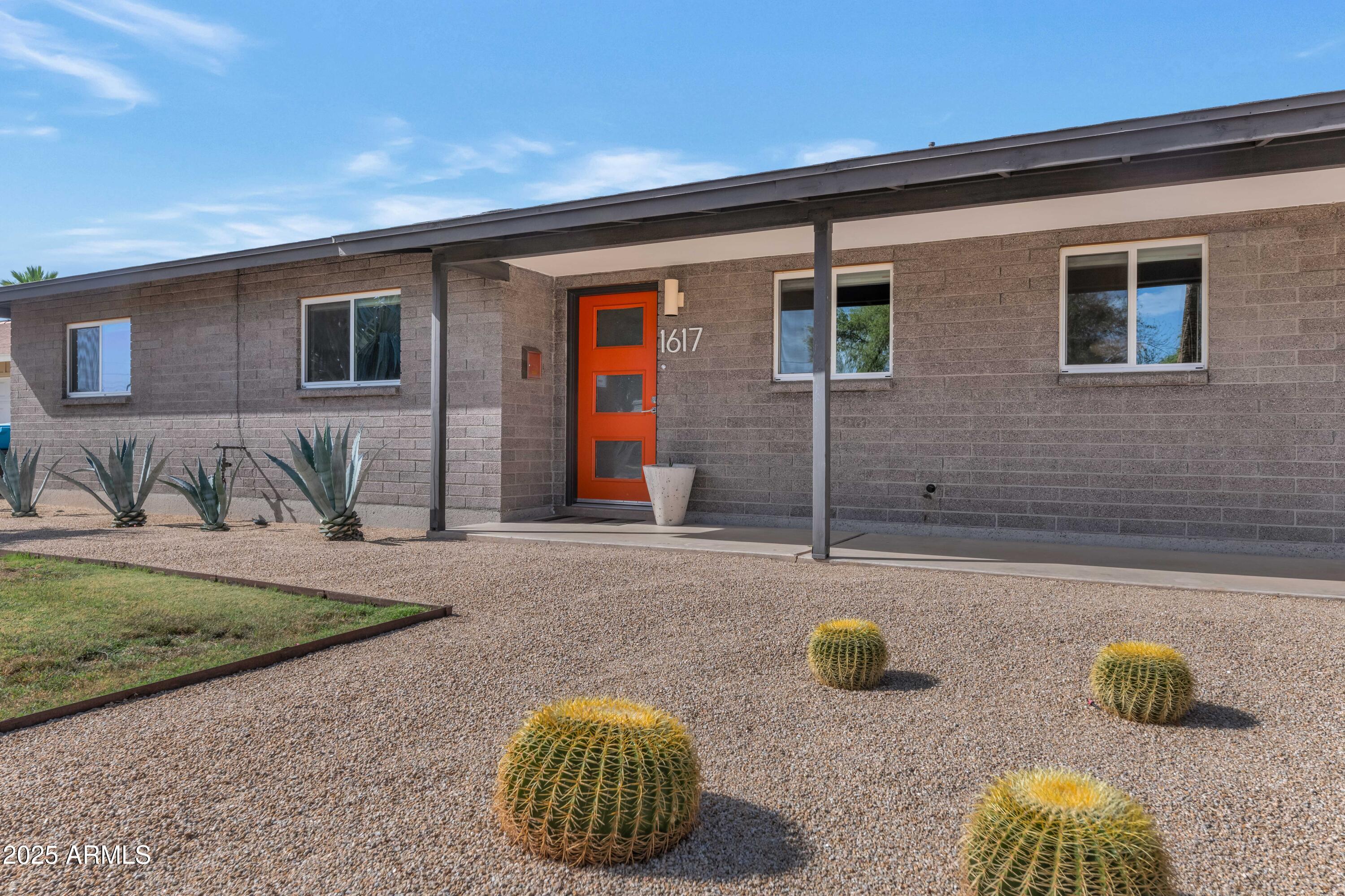 1617 West Lamar Road Phoenix, AZ 85015 - Photo 3 of 26 _TOD0993