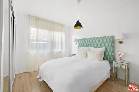 $4,299,000 | 2402 11th Street, Santa Monica, CA 90405