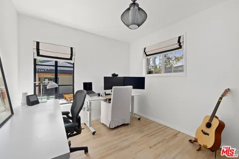 $4,299,000 | 2402 11th Street, Santa Monica, CA 90405