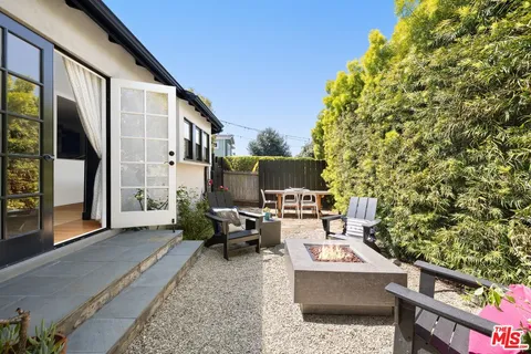 $4,299,000 | 2402 11th Street, Santa Monica, CA 90405