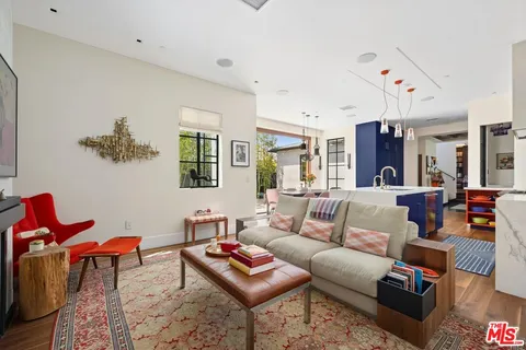 $4,299,000 | 2402 11th Street, Santa Monica, CA 90405