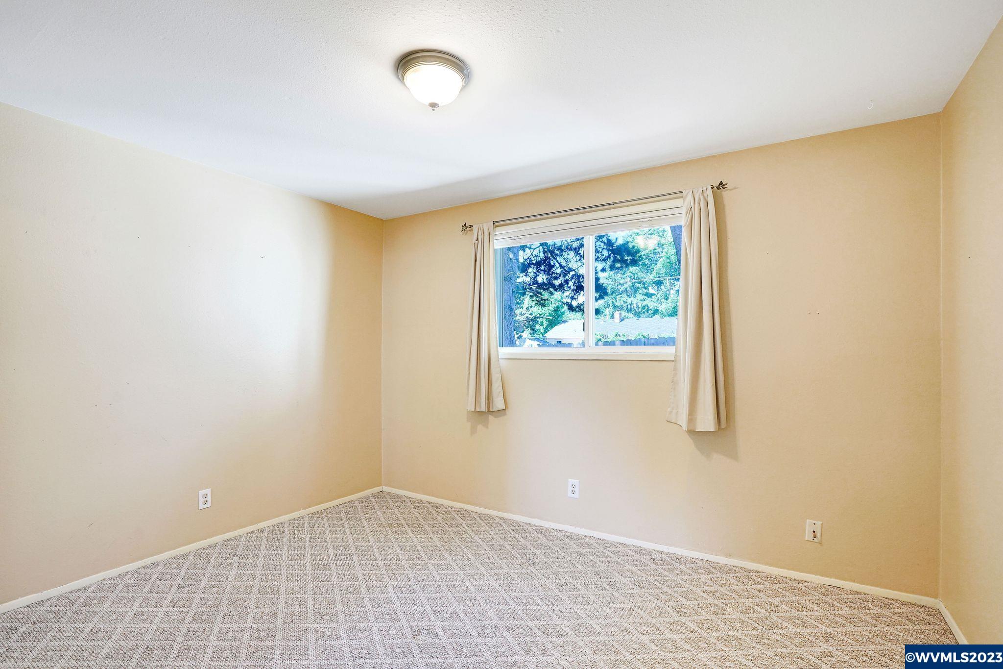 910 Fabry Road Southeast Salem, OR 97306 - Photo 16 of 33