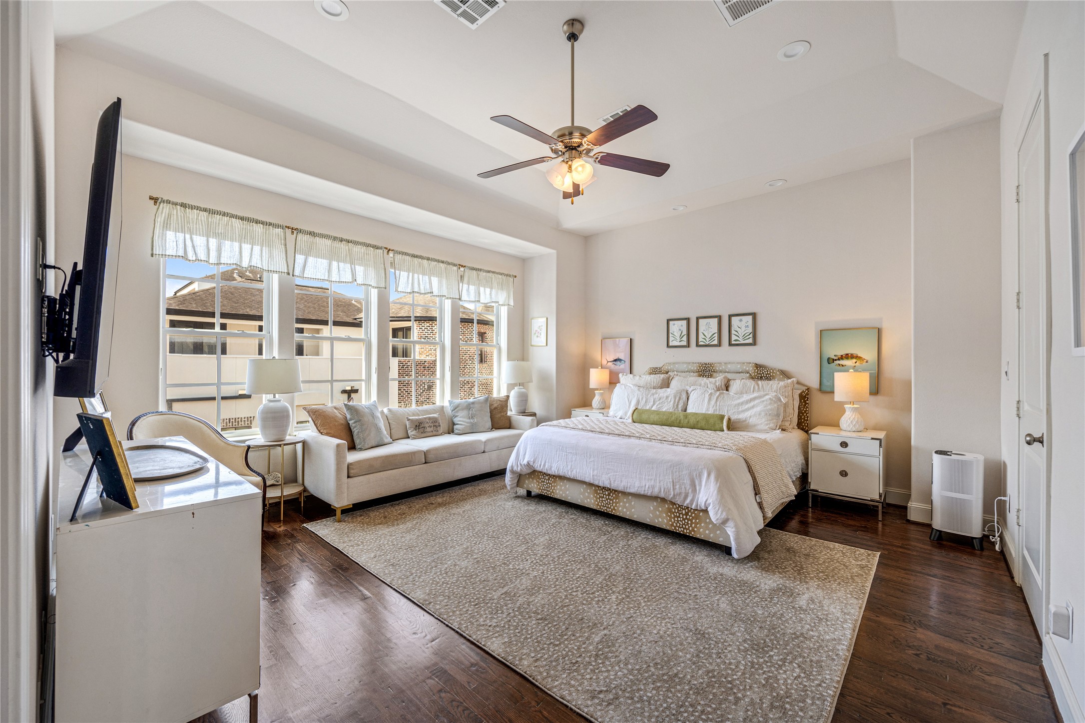 5628 Cohn Terrace Houston, TX 77007 - Photo 12 of 34