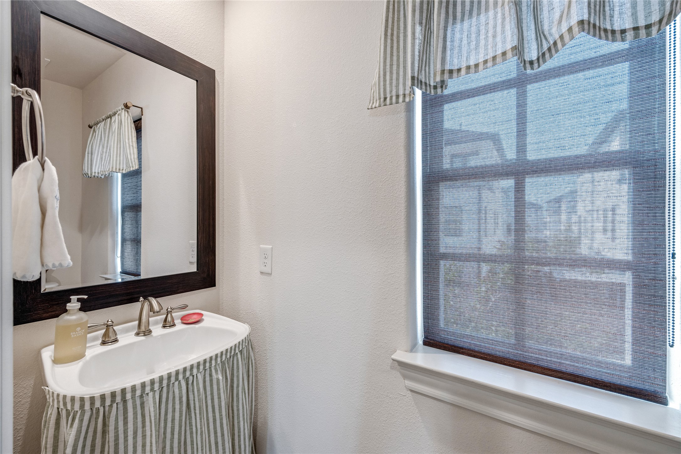 5628 Cohn Terrace Houston, TX 77007 - Photo 22 of 34