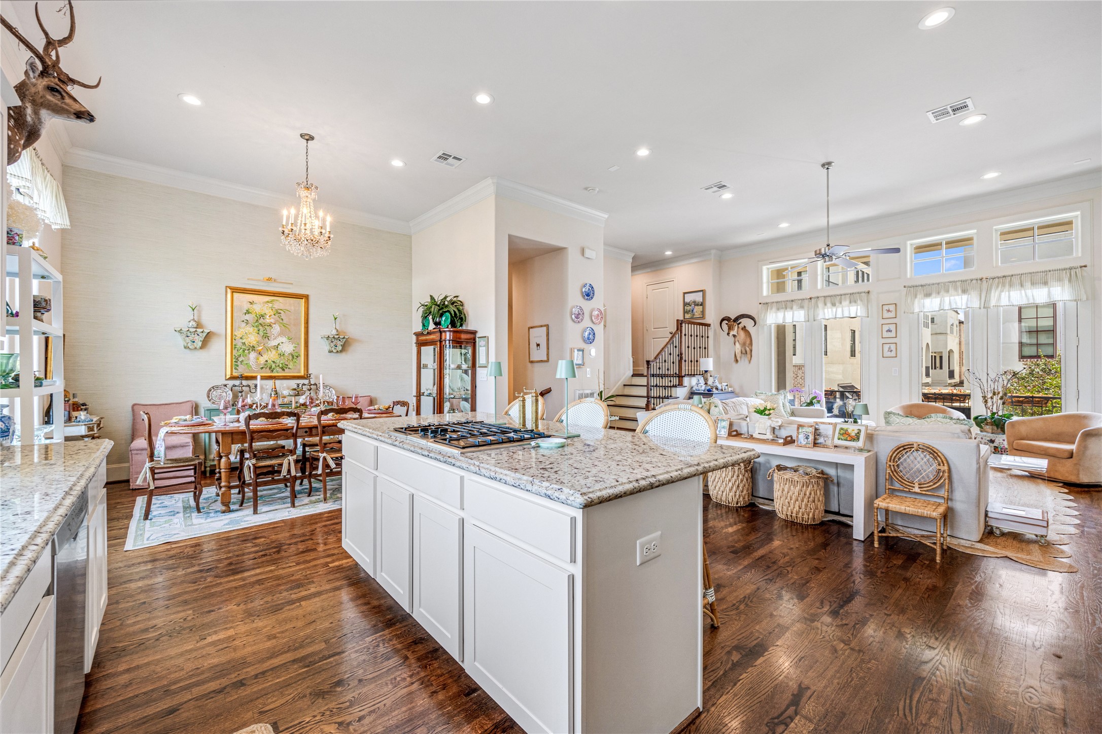 5628 Cohn Terrace Houston, TX 77007 - Photo 7 of 34