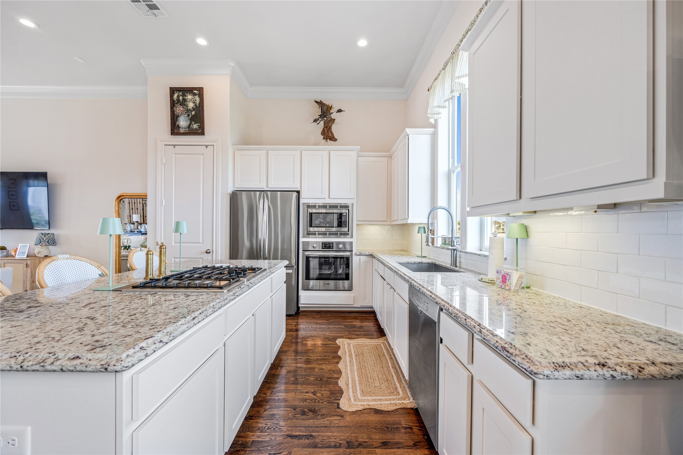 5628 Cohn Terrace Houston, TX 77007 - Photo 9 of 34