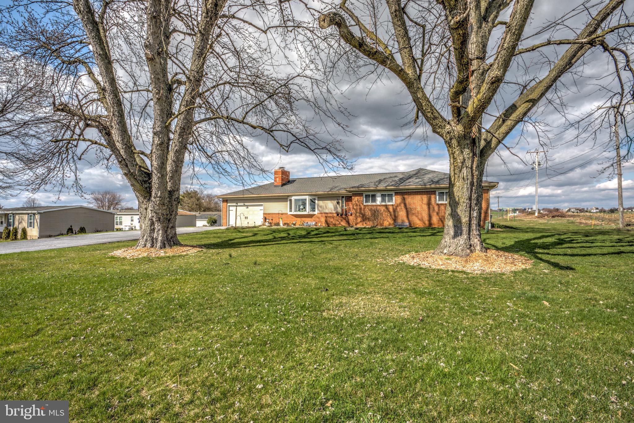 629 Doe Run Road Lititz, PA 17543 - Photo 5 of 40