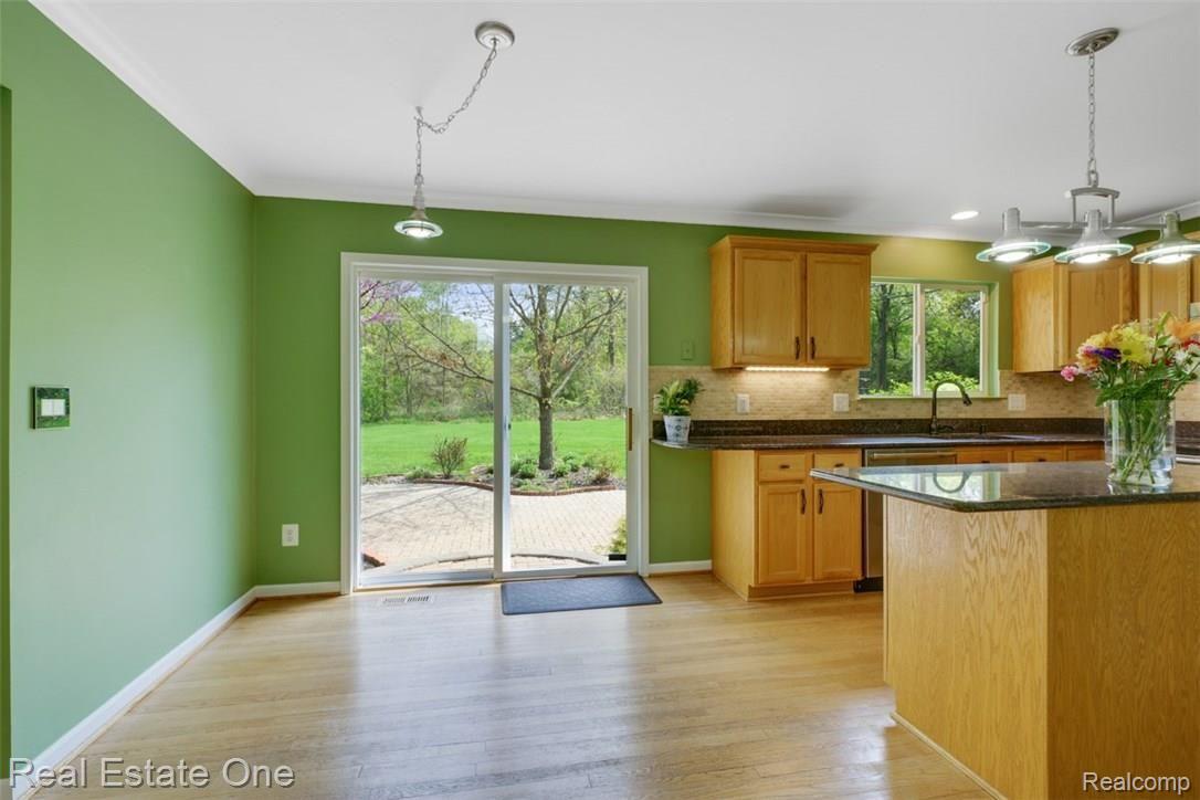 2140 Rob Ridge Drive Walled Lake, MI 48390 - Photo 17 of 35 dsc00681-dsc00685 - Copy.jpg
