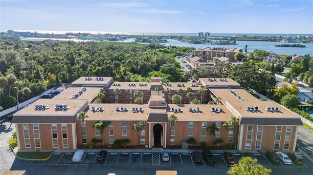 $159,500 | 12760 Indian Rocks Road, Unit 516, Largo, FL 33774