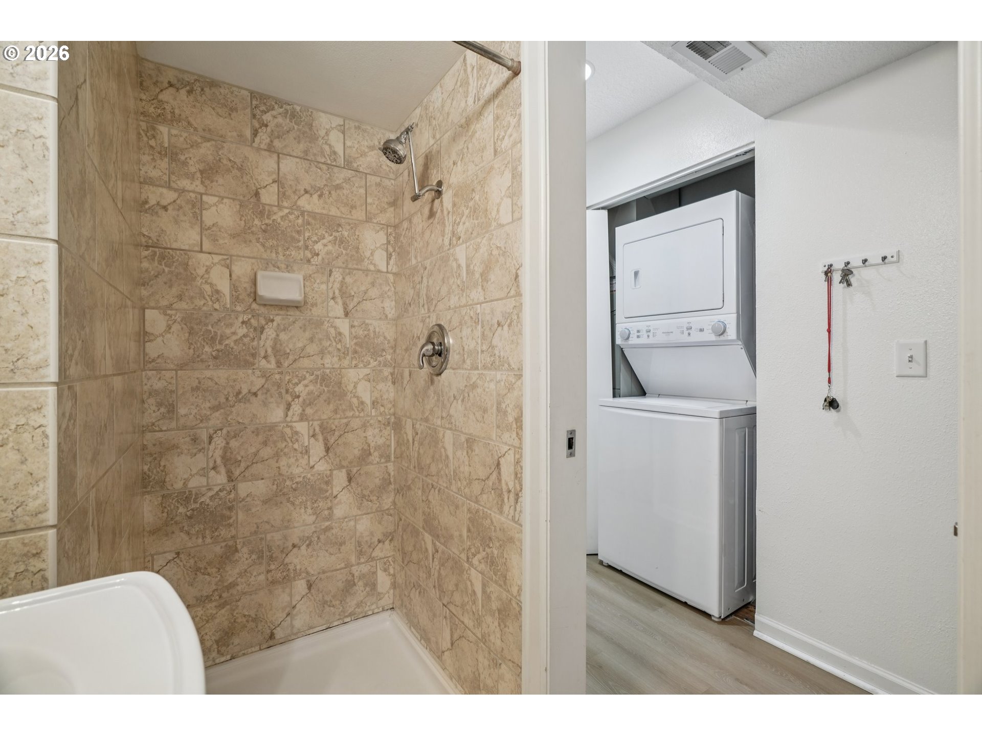6600 Southeast Division Street, Unit 305 Portland, OR 97206 - Photo 18 of 34 a bathroom with a shower