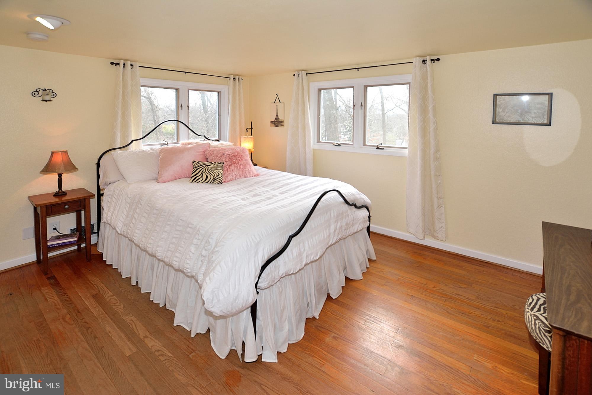 1135 Cameron Road Alexandria, VA 22308 - Photo 15 of 30 Bedroom (Master)