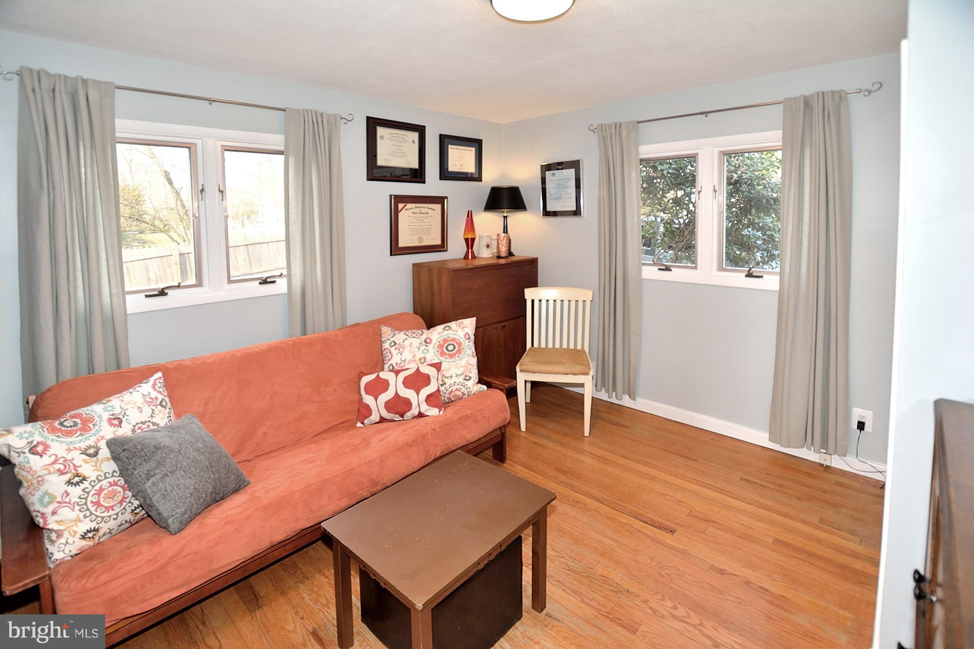 1135 Cameron Road Alexandria, VA 22308 - Photo 5 of 30 Family Room