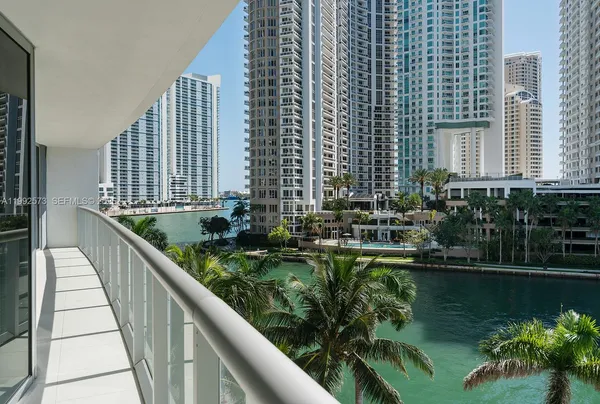$5,200 | 495 Brickell Avenue, Unit BAY407, Miami, FL 33131