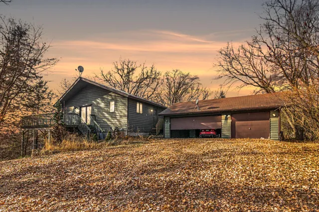 $700,000 | 8050 County Road 26, Minnetrista, MN 55359