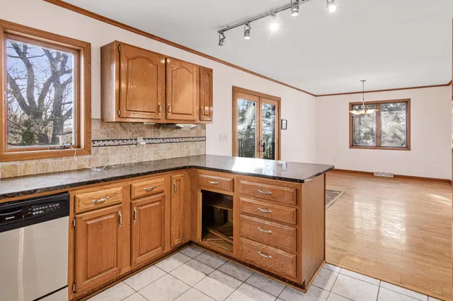 $700,000 | 8050 County Road 26, Minnetrista, MN 55359