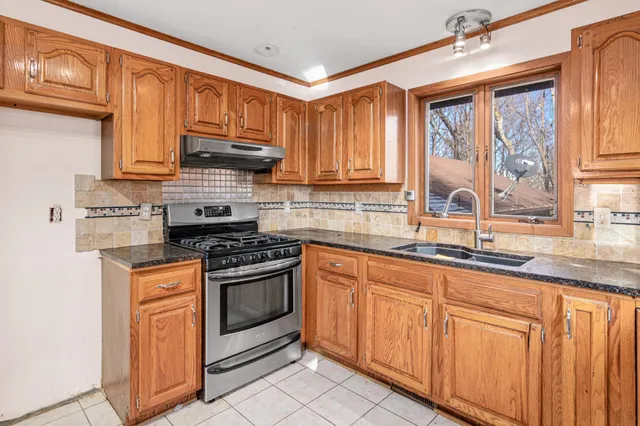 $700,000 | 8050 County Road 26, Minnetrista, MN 55359