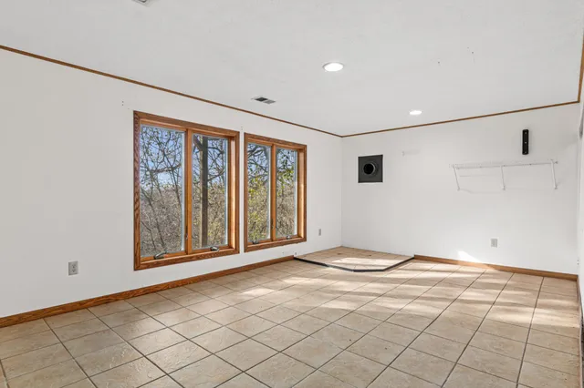 $700,000 | 8050 County Road 26, Minnetrista, MN 55359