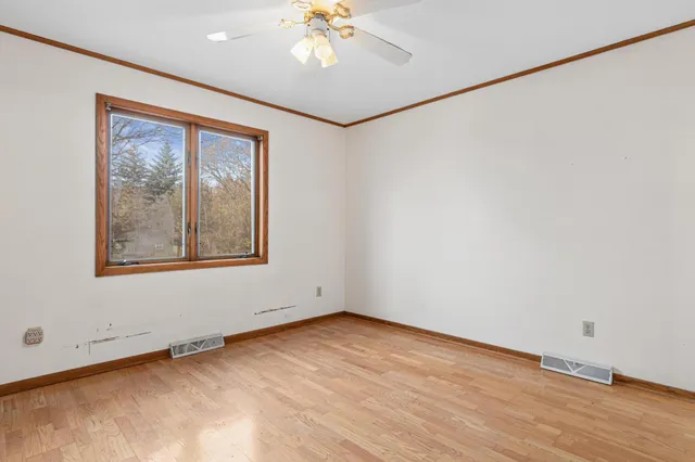 $700,000 | 8050 County Road 26, Minnetrista, MN 55359