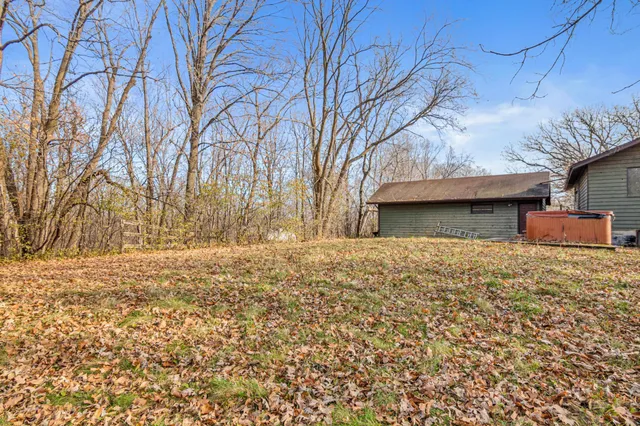 $700,000 | 8050 County Road 26, Minnetrista, MN 55359