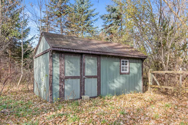 $700,000 | 8050 County Road 26, Minnetrista, MN 55359