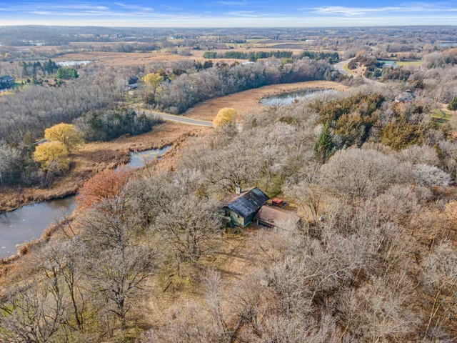 $700,000 | 8050 County Road 26, Minnetrista, MN 55359