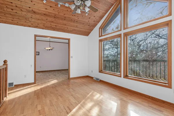 $500,000 | 8050 County Road 26, Minnetrista, MN 55359