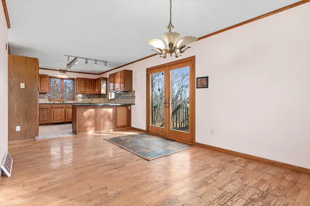 $700,000 | 8050 County Road 26, Minnetrista, MN 55359