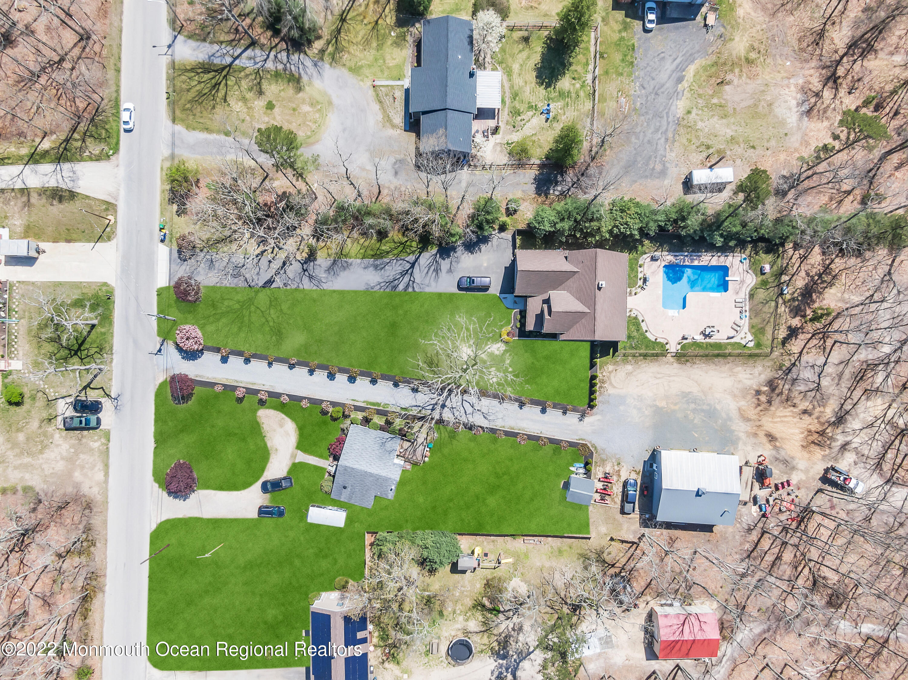 554 Whitecomb Avenue Jackson, NJ 08527 - Photo 53 of 112 an aerial view of a house with a yard and lake view