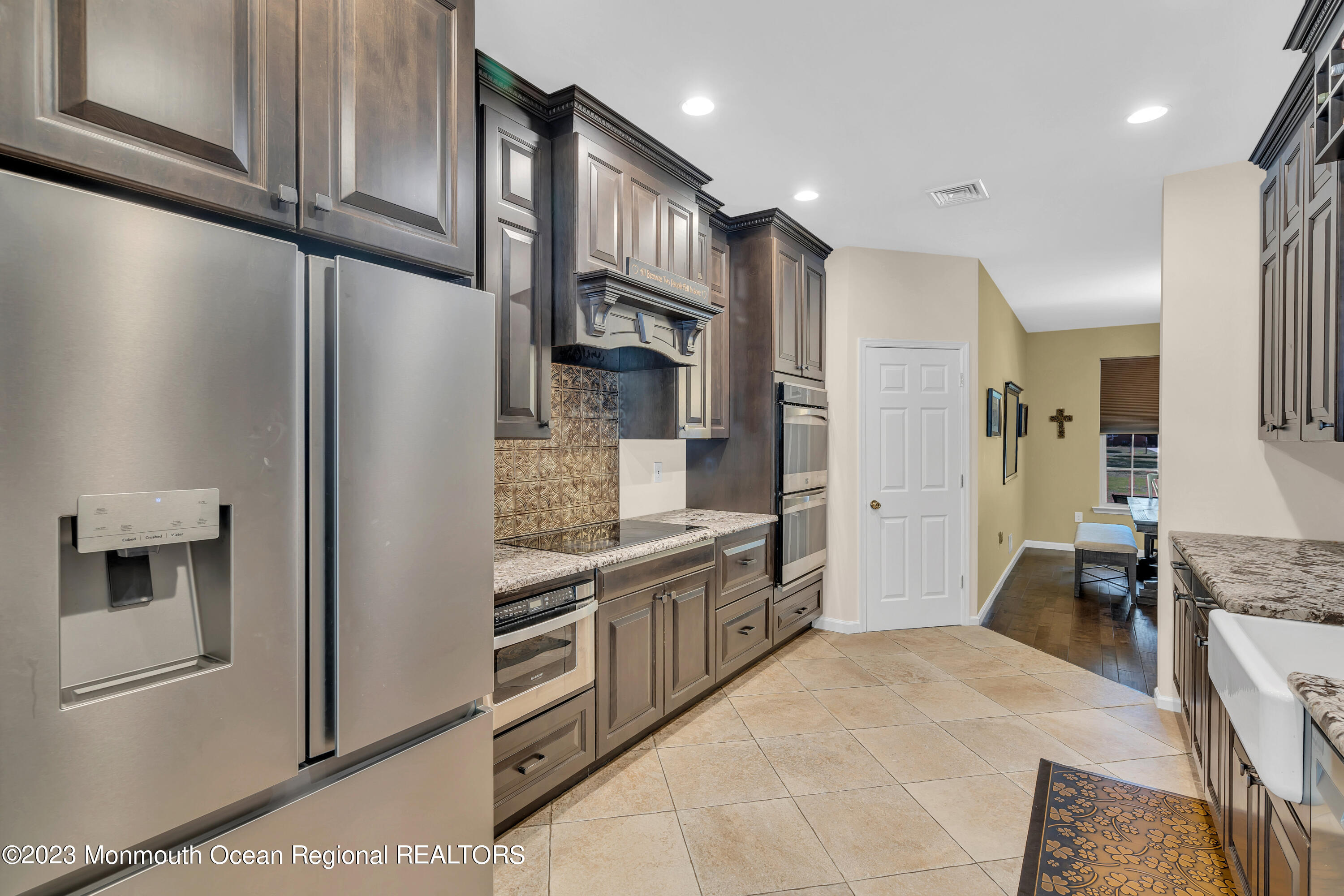 554 Whitecomb Avenue Jackson, NJ 08527 - Photo 70 of 112 a kitchen with stainless steel appliances granite countertop a refrigerator and a sink