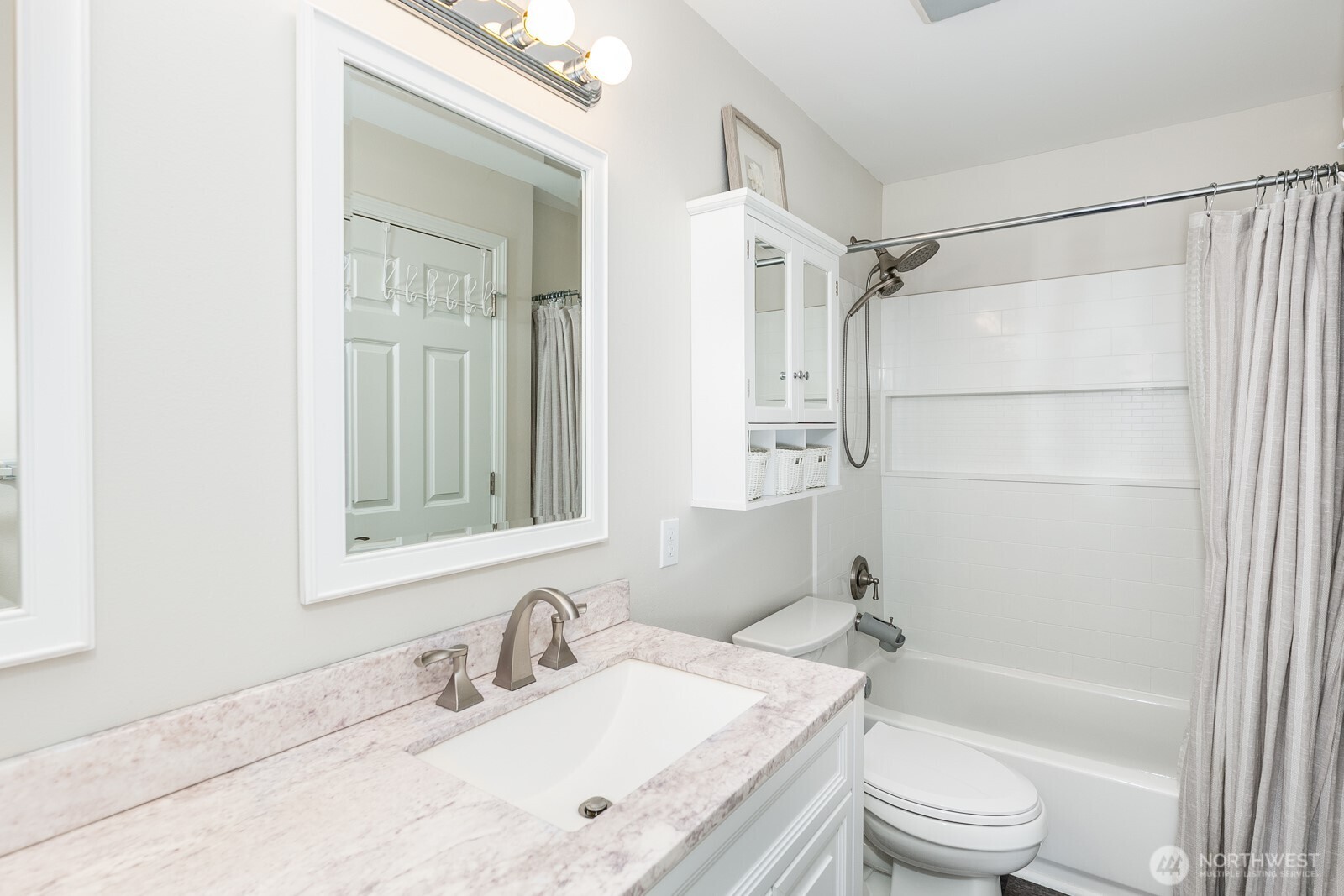 7821 196th Street Southwest, Unit B Edmonds, WA 98026 - Photo 21 of 33