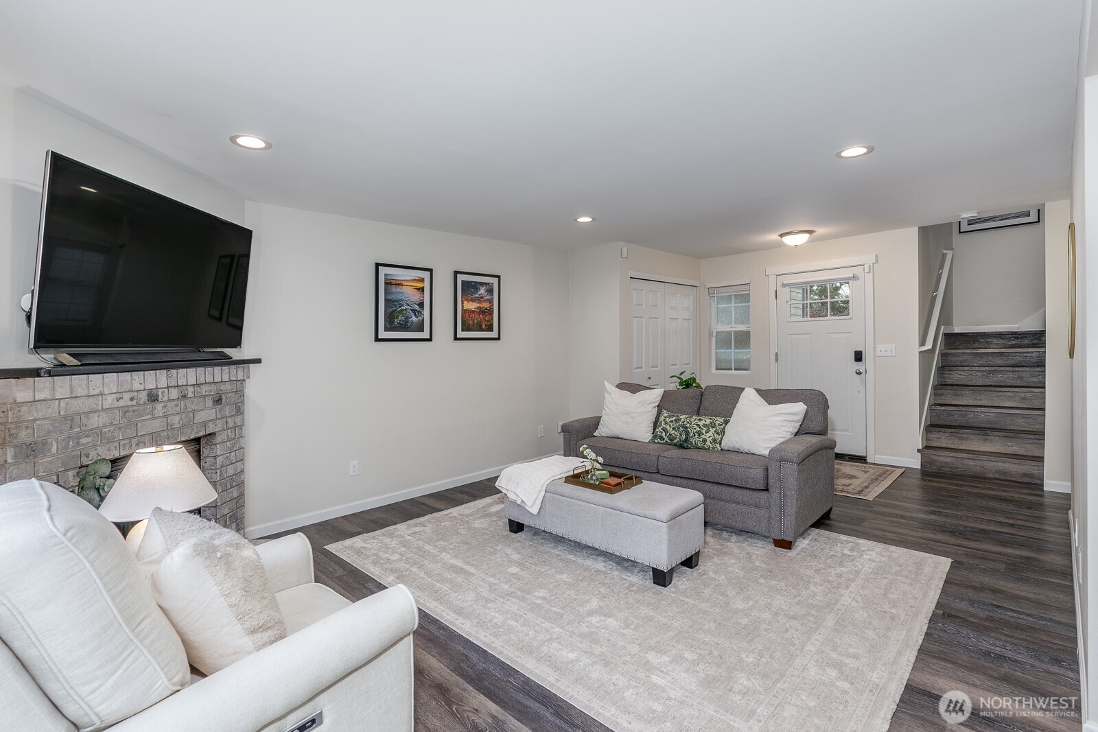 7821 196th Street Southwest, Unit B Edmonds, WA 98026 - Photo 9 of 34