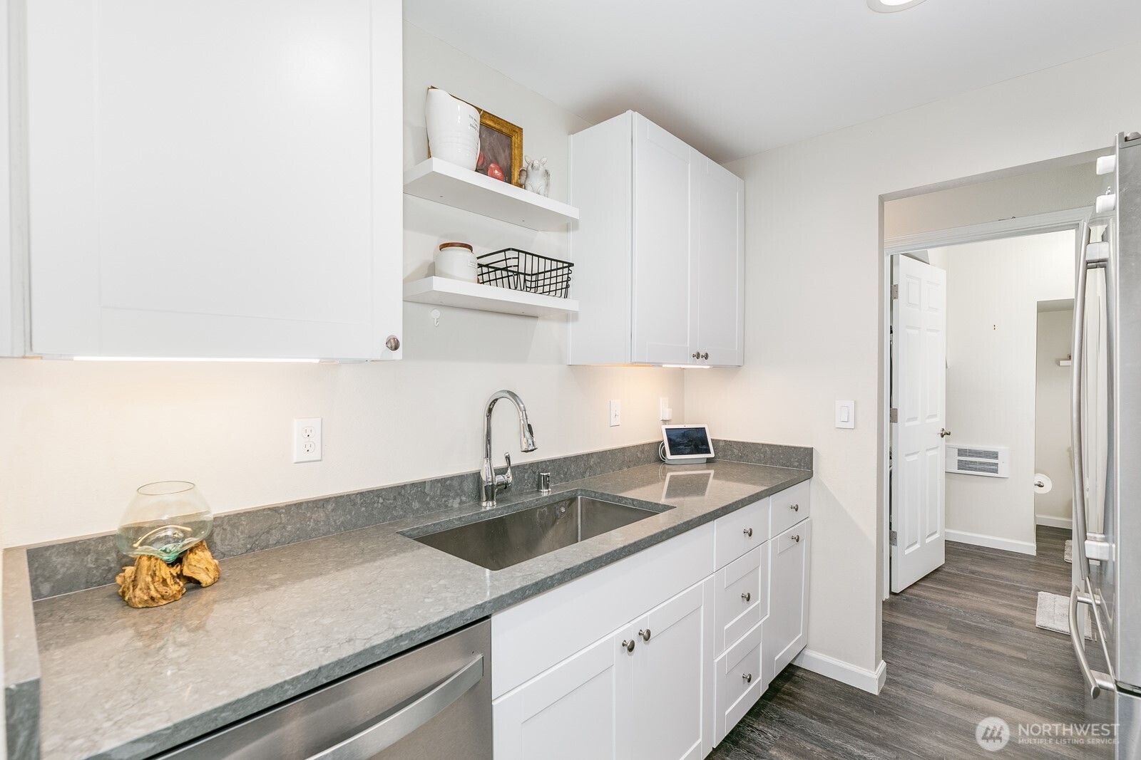 7821 196th Street Southwest, Unit B Edmonds, WA 98026 - Photo 10 of 33