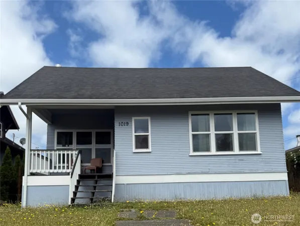 $295,000 | 1019 Duryea Street, Raymond, WA 98577