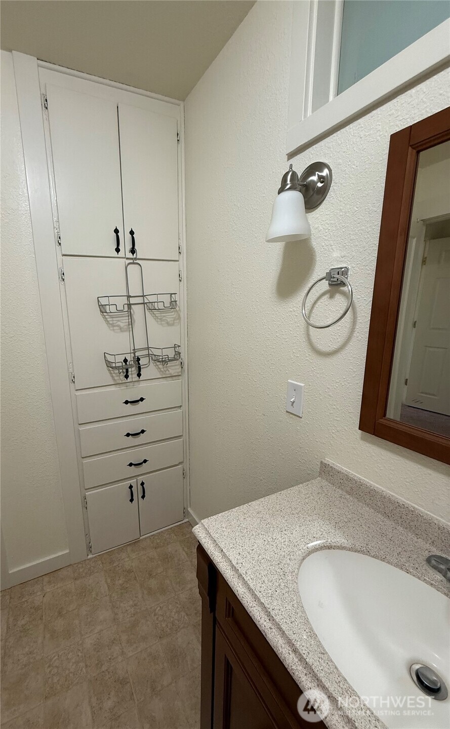 1019 Duryea Street Raymond, WA 98577 - Photo 15 of 25