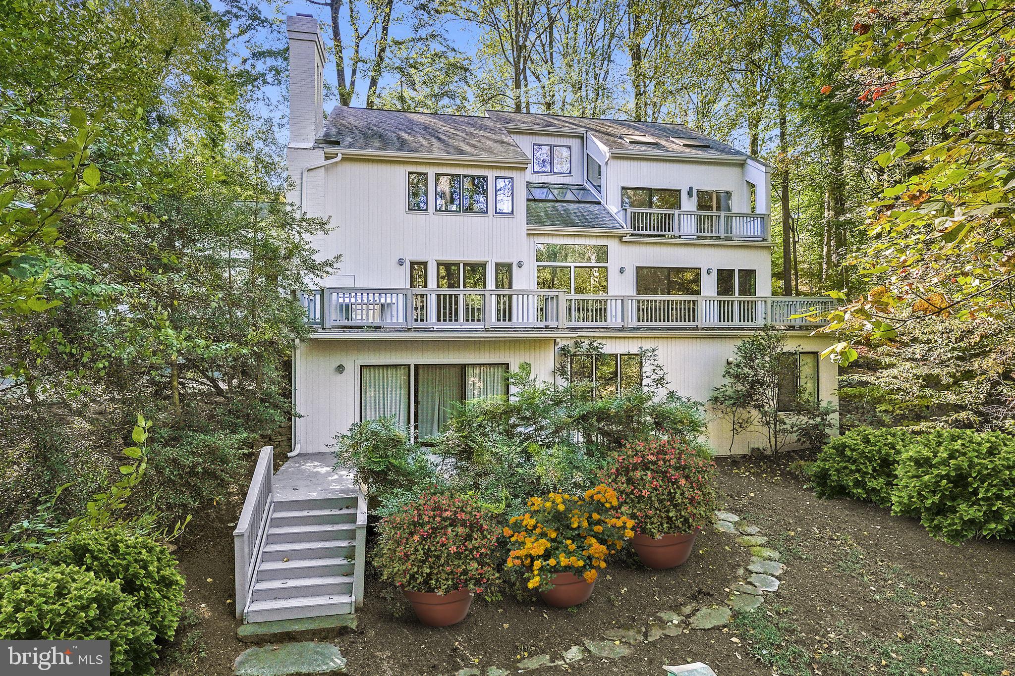11110 Marcliff Road North Bethesda, MD 20852 - Photo 2 of 38 Exterior Rear