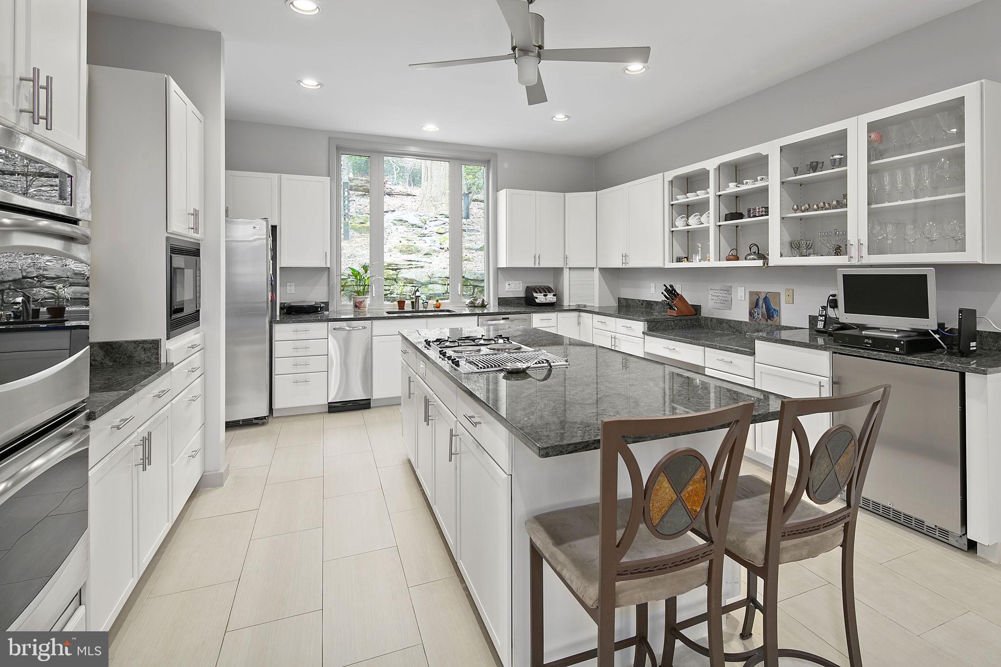 11110 Marcliff Road North Bethesda, MD 20852 - Photo 12 of 38 Gourmet Kitchen