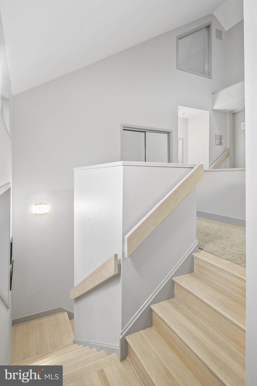11110 Marcliff Road North Bethesda, MD 20852 - Photo 17 of 38 Upper Level