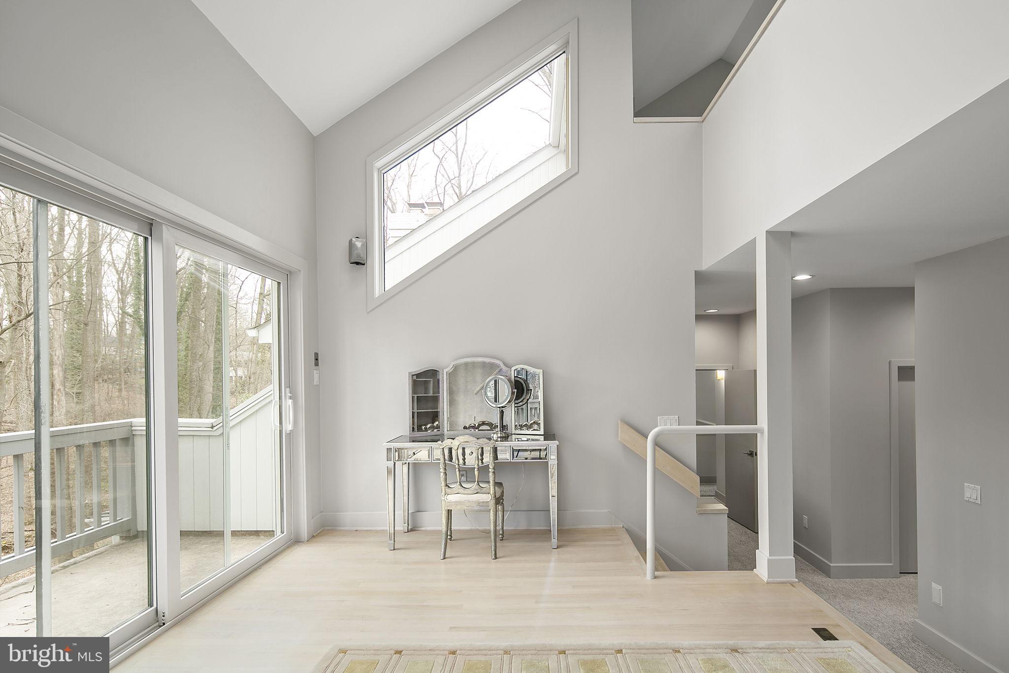 11110 Marcliff Road North Bethesda, MD 20852 - Photo 20 of 38 Master Suite w/Private Balcony