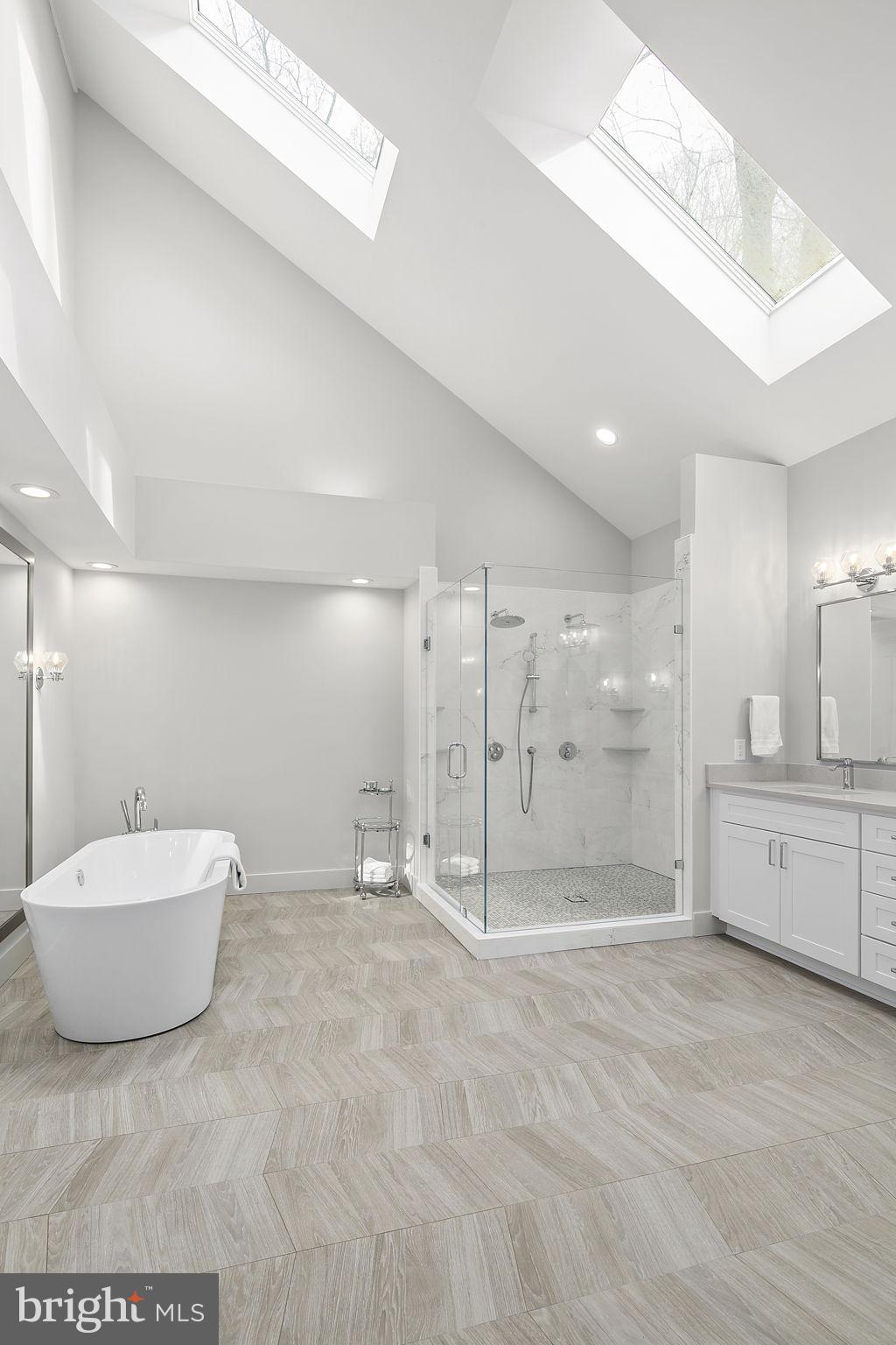 11110 Marcliff Road North Bethesda, MD 20852 - Photo 24 of 38 Designer Master Bath