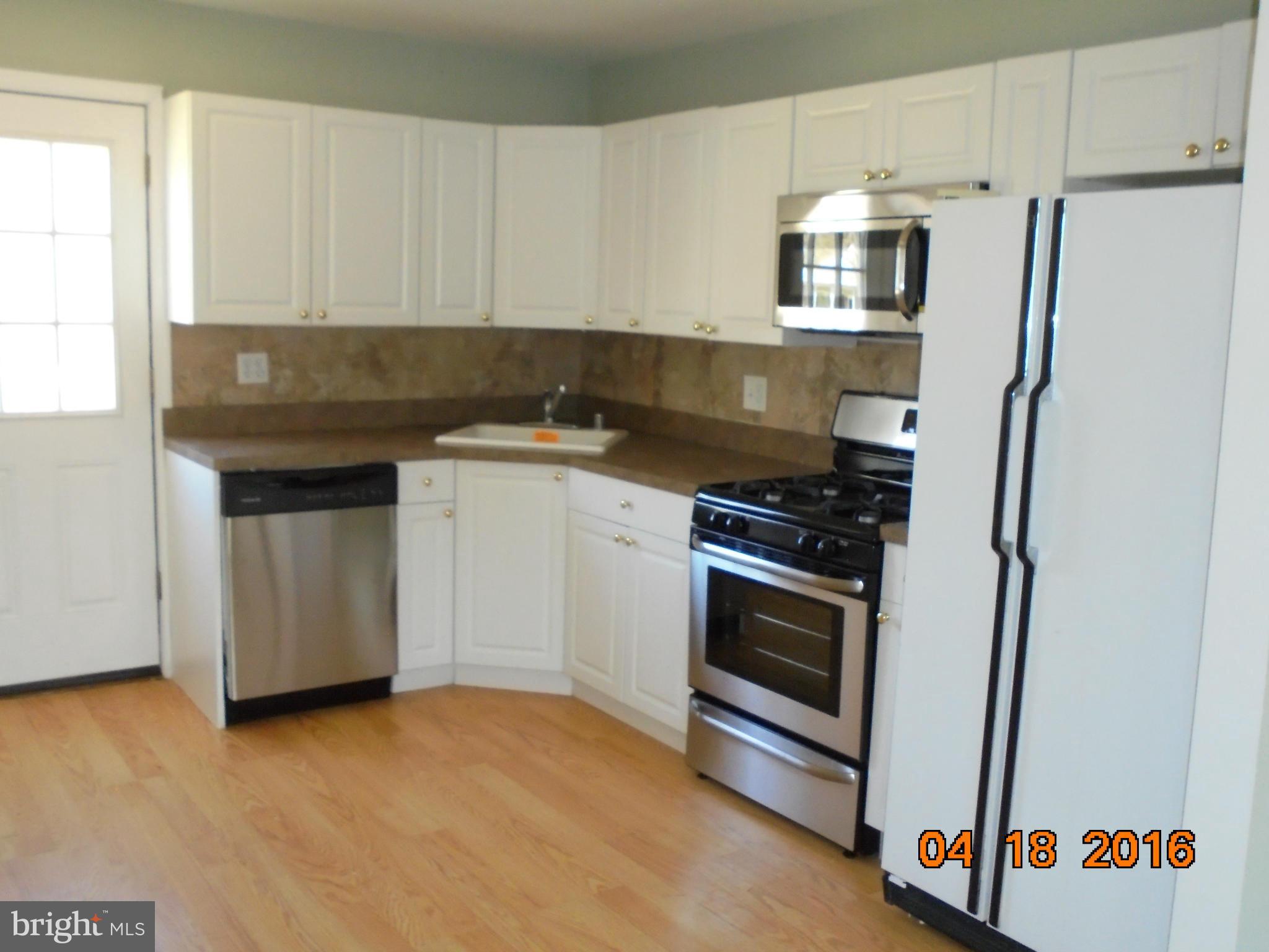 15 Honeycomb Road Baltimore, MD 21220 - Photo 3 of 16 Kitchen