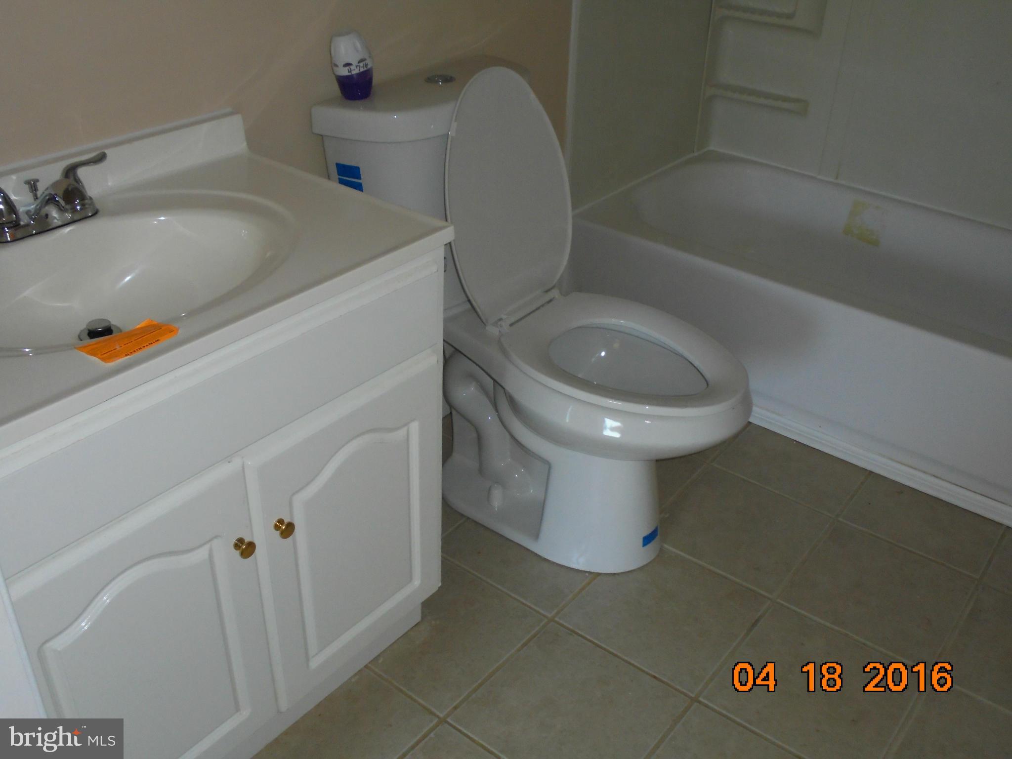 15 Honeycomb Road Baltimore, MD 21220 - Photo 7 of 16 Bath