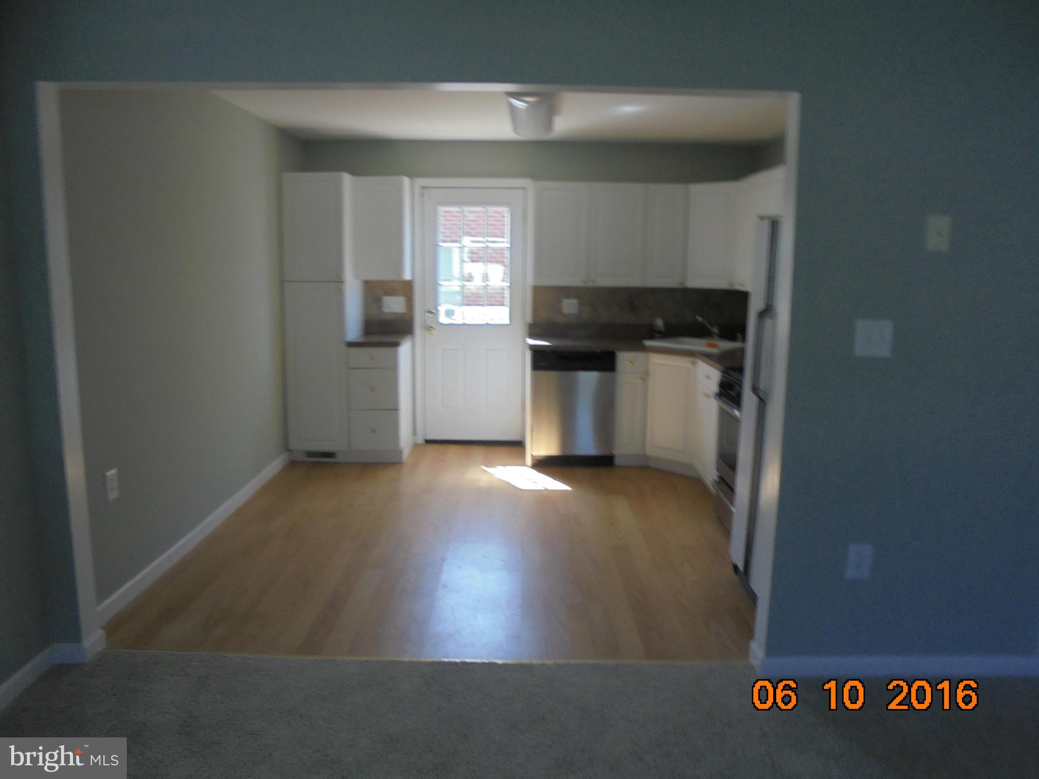 15 Honeycomb Road Baltimore, MD 21220 - Photo 10 of 16 Kitchen