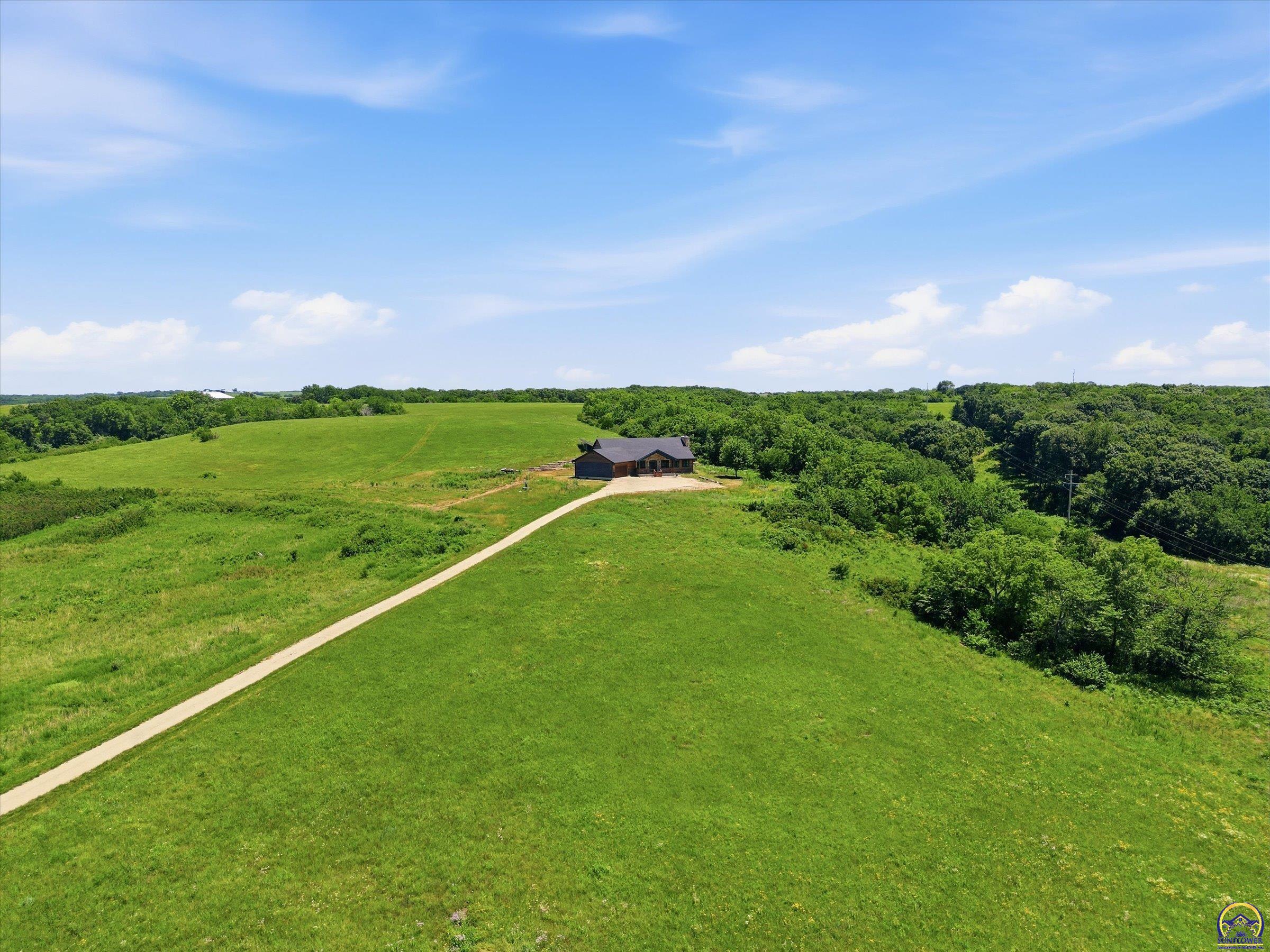 6010 Southwest Douglas Road Topeka, KS 66610 - Photo 21 of 25