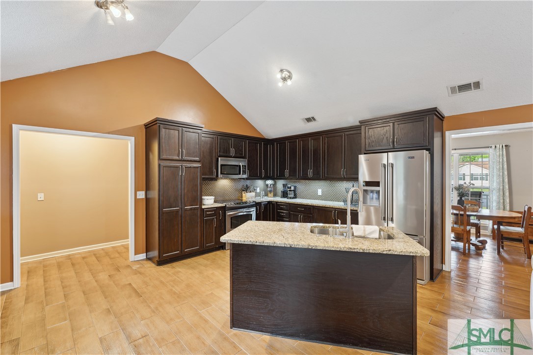 104 Vine Court Springfield, GA 31329 - Photo 11 of 41