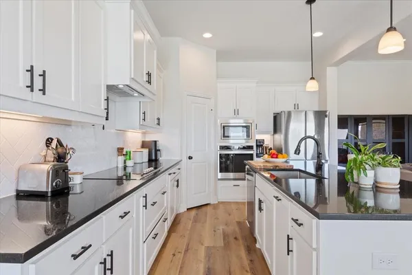 $659,900 | 518 Rye Circle, Waco, TX 76657